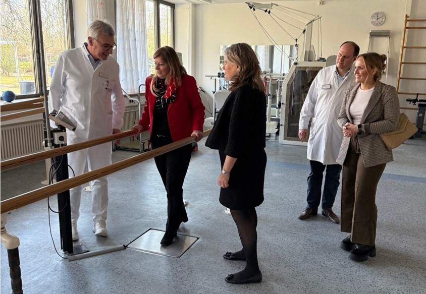 Staatssekretärin Nicole Steingaß zu Besuch in der BG Klinik Ludwigshafen