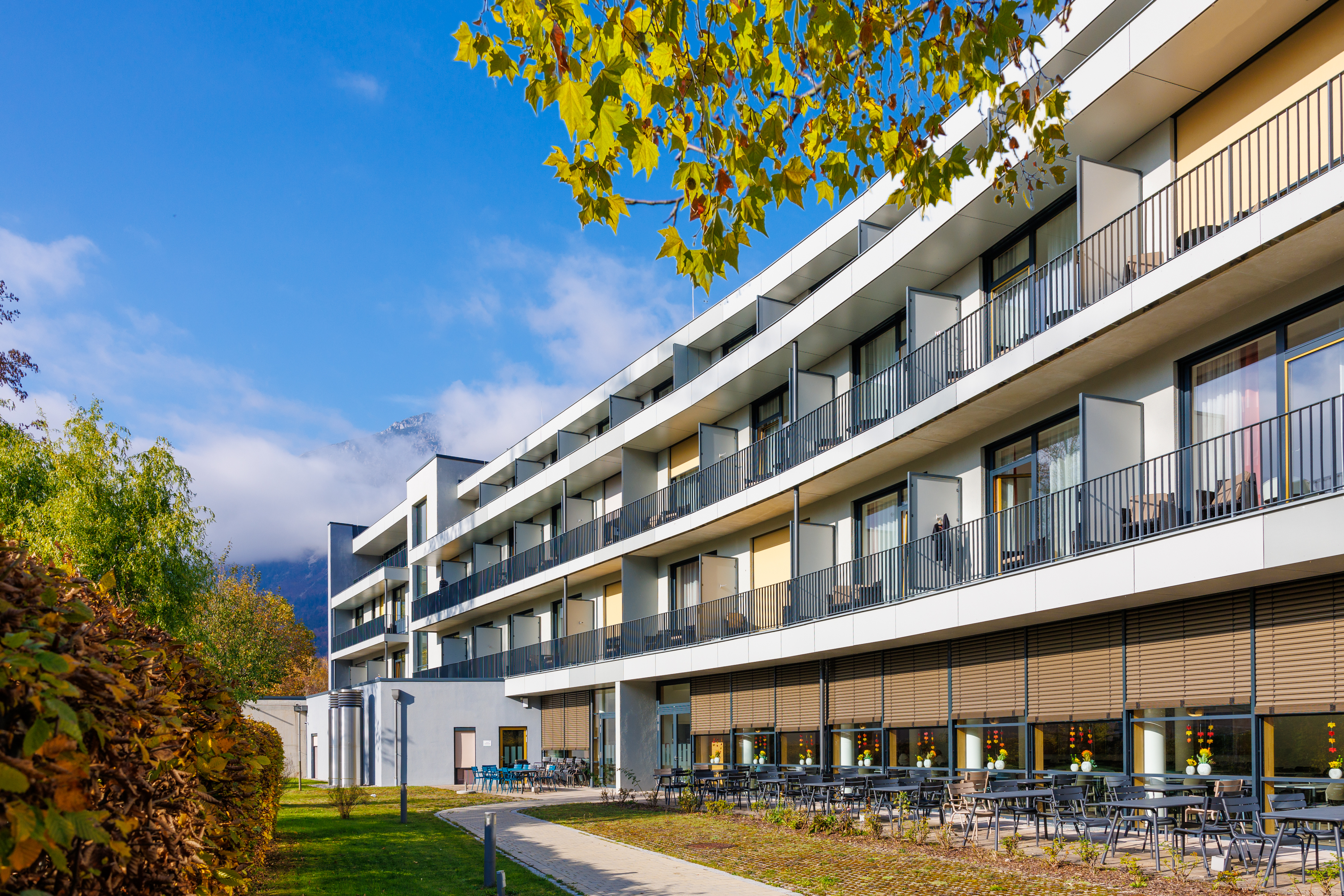 bg-klinik-aussenaufnahmen_herbst Bilder Alttext