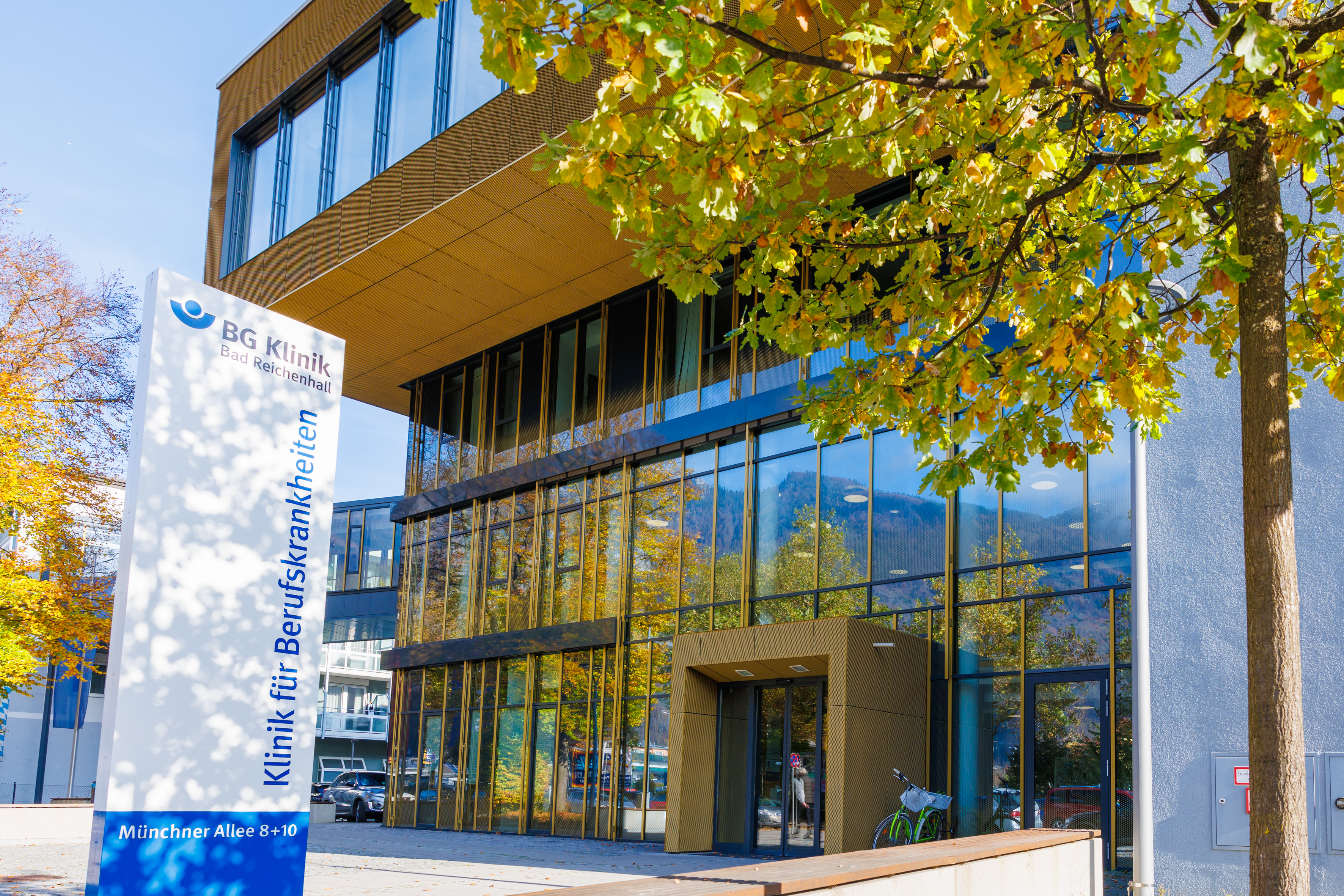 bg-klinik-badreichenhall-außenaufnahme Bilder Alttext