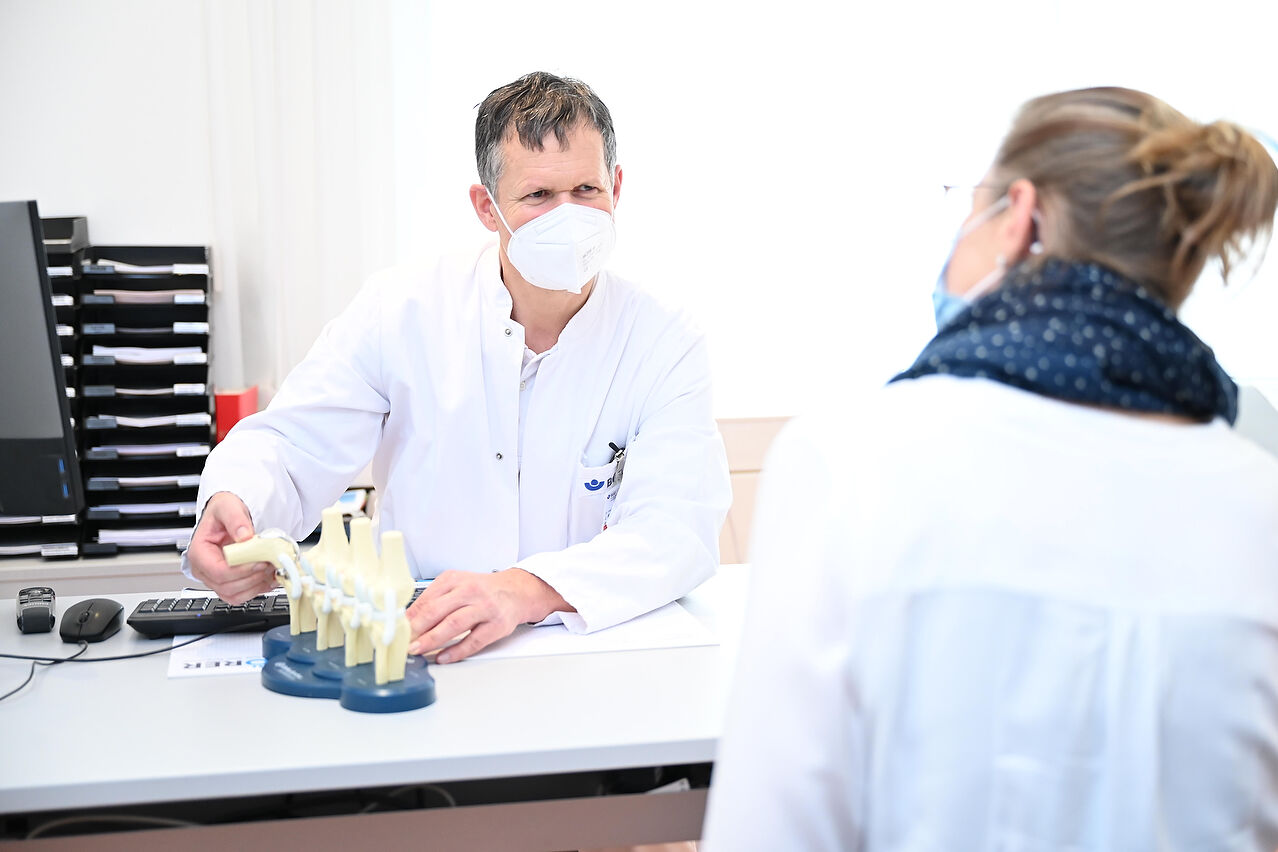 Dr. Pichl mit Patientin