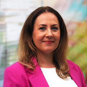 Farina Saslona, Ressortleitung Personal